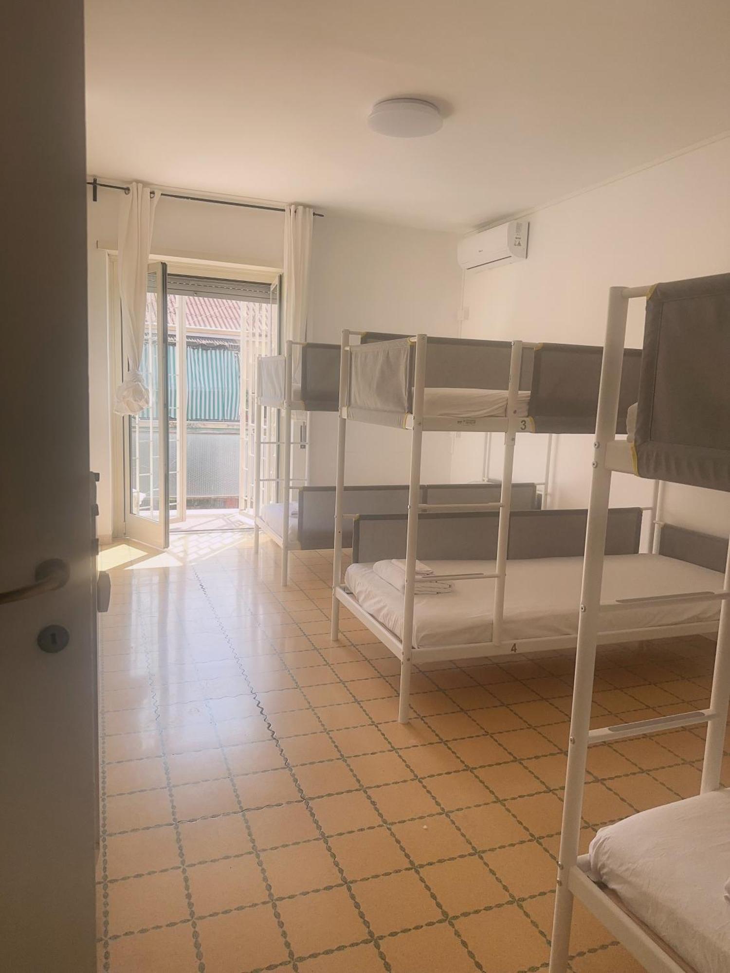 Lisa House Hostel Rome Exterior photo
